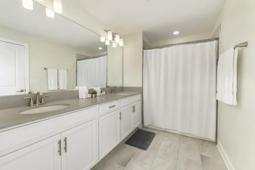 Fabulous 5 Bedroom 4 Bathroom Beauty Davenport