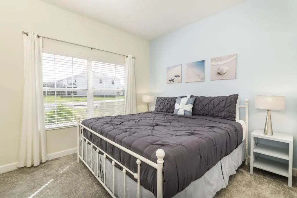 Fabulous 5 Bedroom 4 Bathroom Beauty Davenport