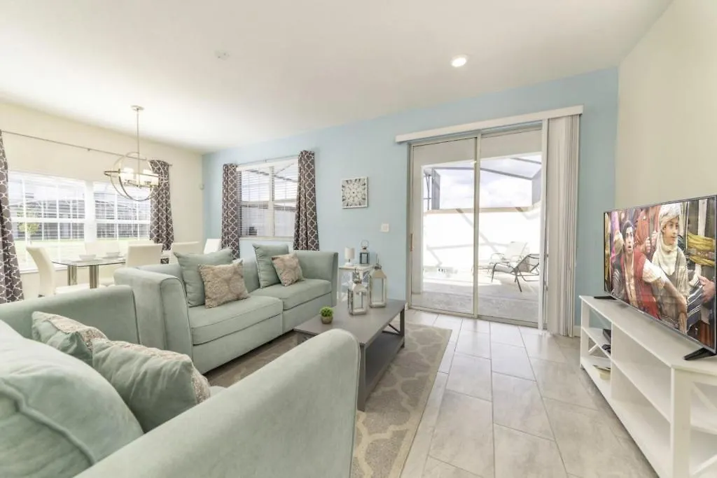 Fabulous 5 Bedroom 4 Bathroom Beauty Davenport Villa
