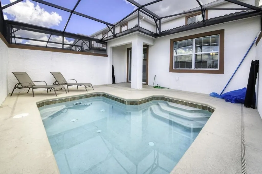 Fabulous 5 Bedroom 4 Bathroom Beauty Davenport 0*,